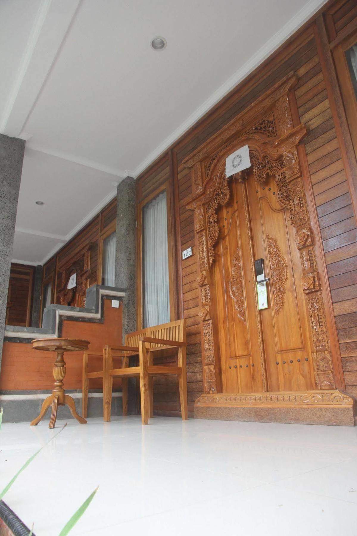 D'Camel Hotel Lembongan Exterior photo